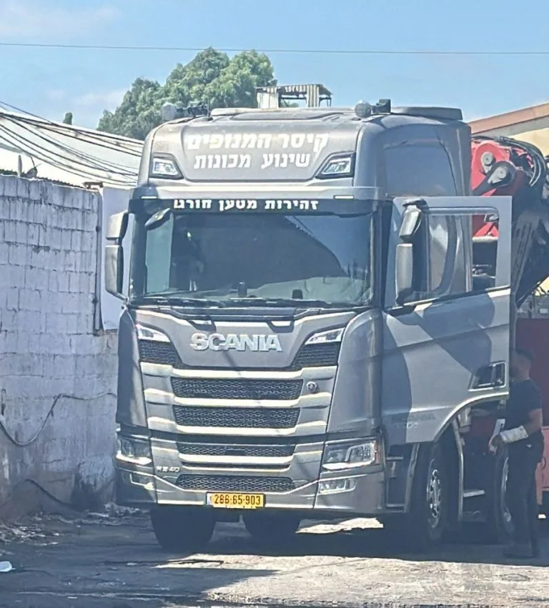 קיסר המנופים מעניקה שירותים מתקדמים למגוון תעשיות ועסקים.